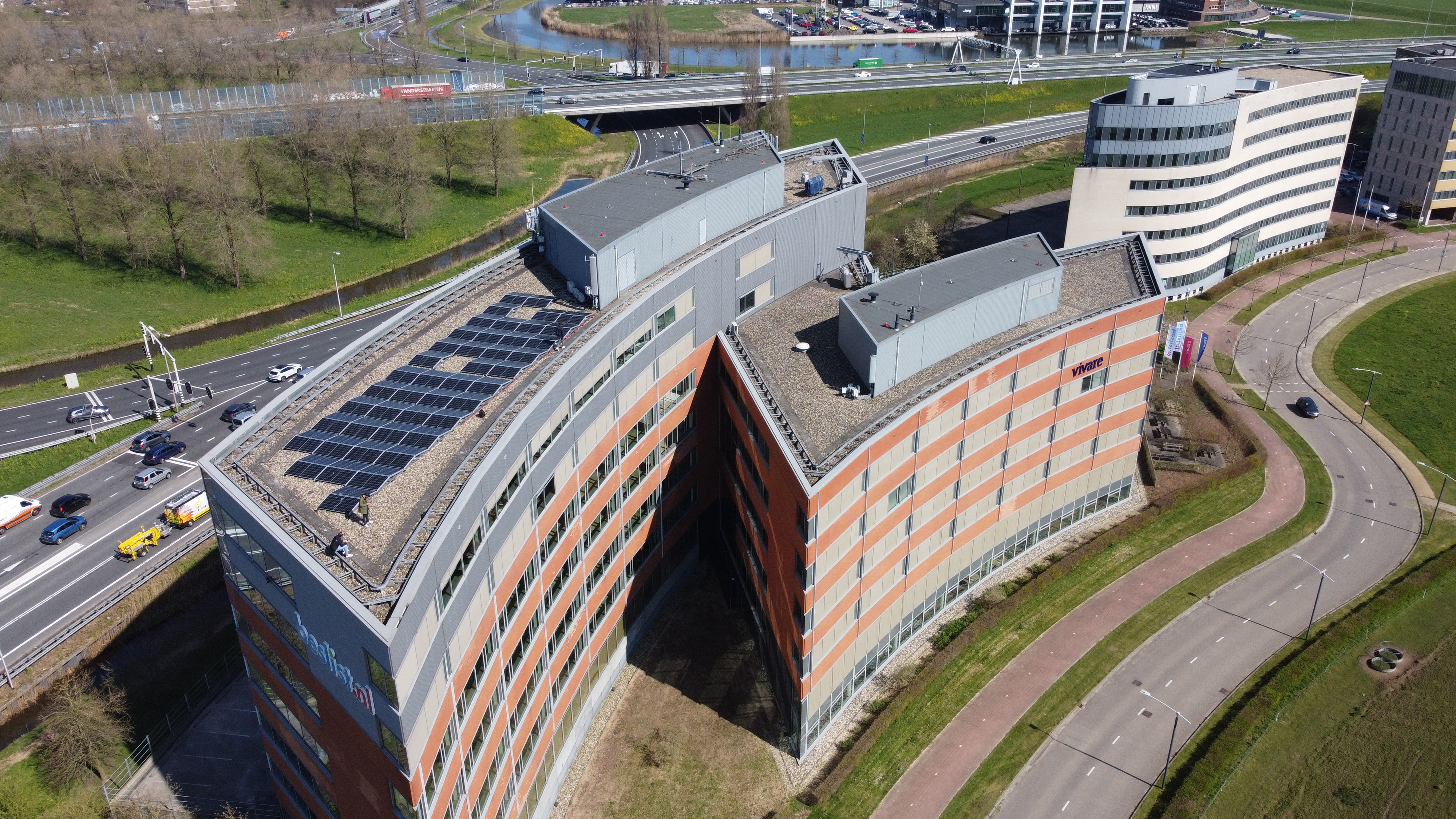 Zakelijke zonnepanelen die Zoncoalitie realiseerde voor POA